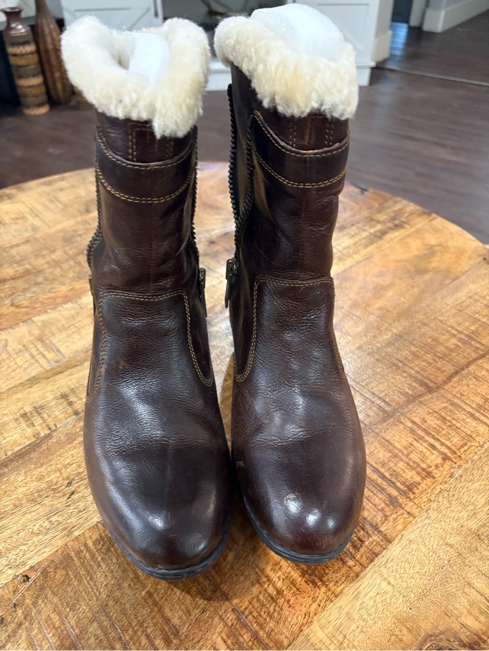 Born Cozy Shearling-Lined Brown Leather Women's Boots